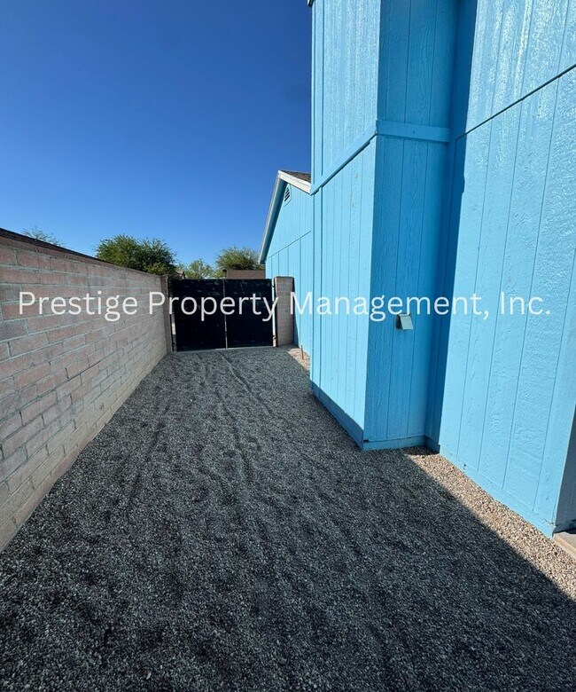 Building Photo - Newly Remodeled Southwest Gem W/ Pool