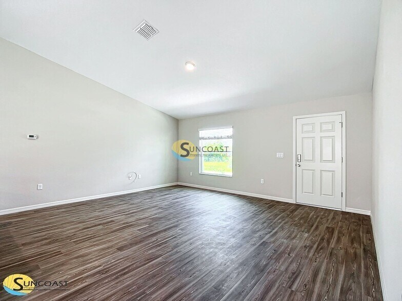 Building Photo - 3367 S Dalton Terrace
