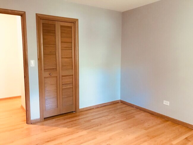 Building Photo - 724 Burning Tree Ln