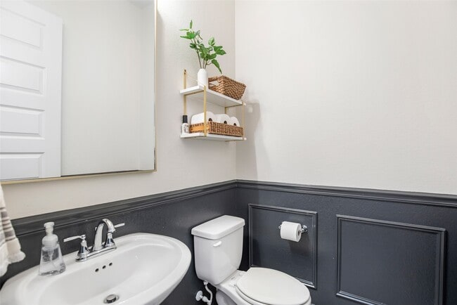 Building Photo - 12310 May Pop Path