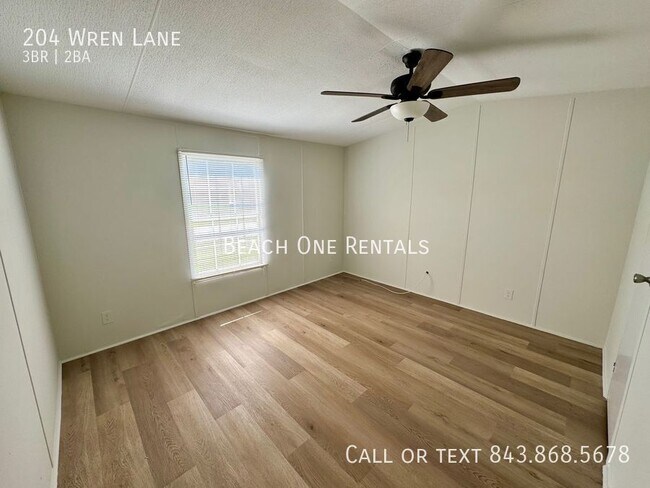 Building Photo - 204 Wren Ln