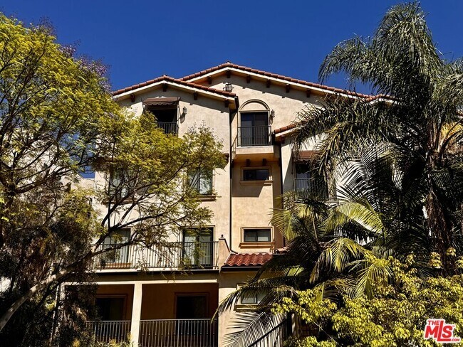 Building Photo - 1146 Hacienda Pl