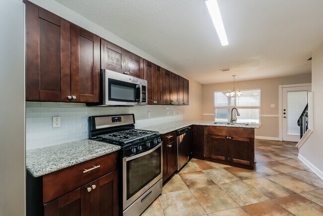 Building Photo - 7322 Fox Forest Tr