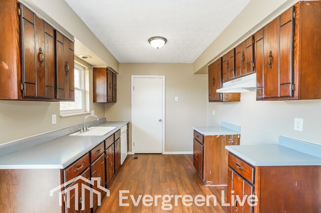 Building Photo - 15 Kanpur Pl