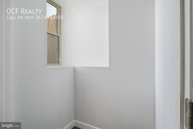 Building Photo - 1603 N Marshall St