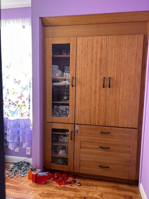 Building Photo - 1020 S San Marino Way