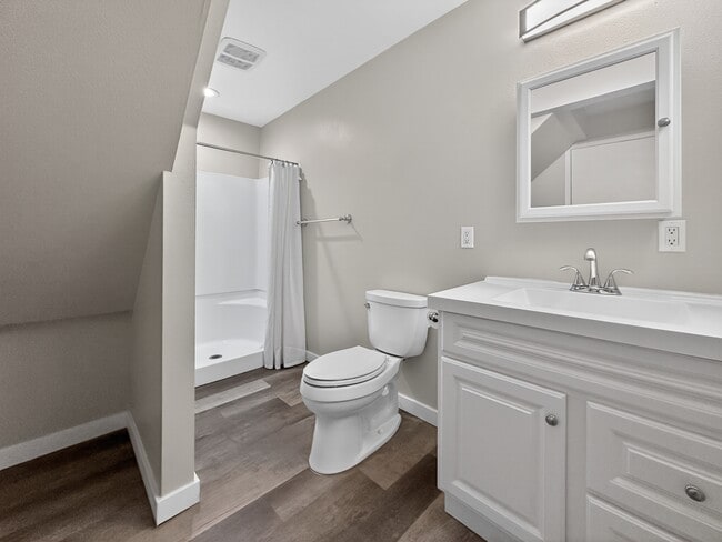 Building Photo - 5521 Brooklyn Ave NE