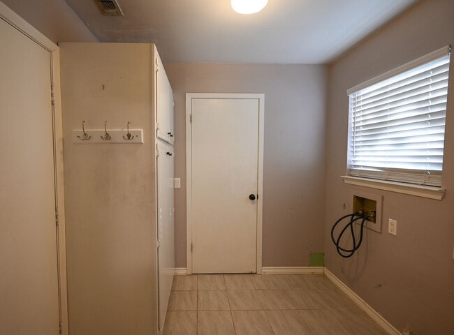 Building Photo - 103 Boca Vista