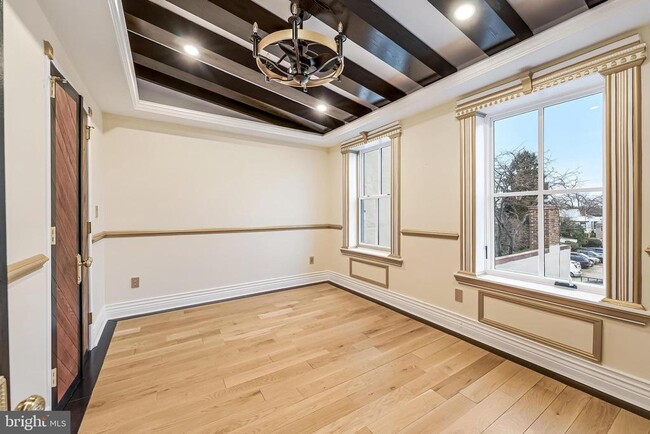 Building Photo - 810 Prince St