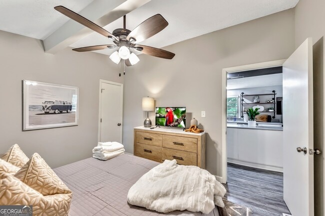 Building Photo - 165 Cole Lake Rd