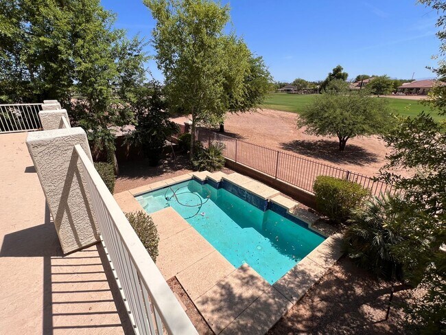 Building Photo - 5 Bed 4 Bath Beautiful Gilbert Home - Gated Community On Golf Course