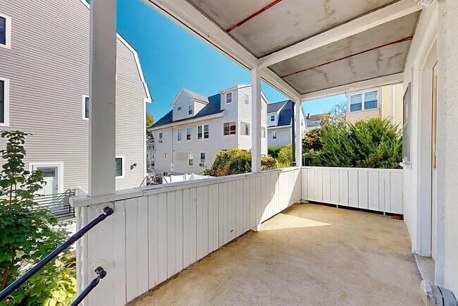 Building Photo - 147 Langdon Ave