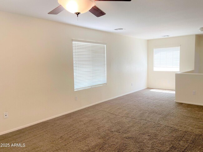 Building Photo - 31443 N Cactus Dr
