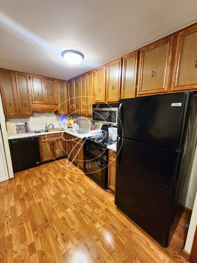 Building Photo - 1103 Maple Ct