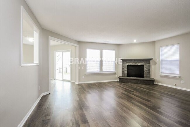 Building Photo - Fully Fenced 4 bedroom in Perry Township