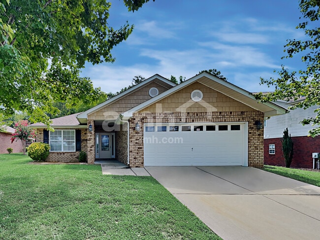 Building Photo - 1762 Woods Ln