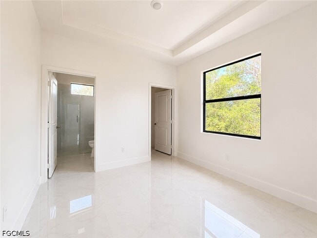 Building Photo - 8034 Life Cir