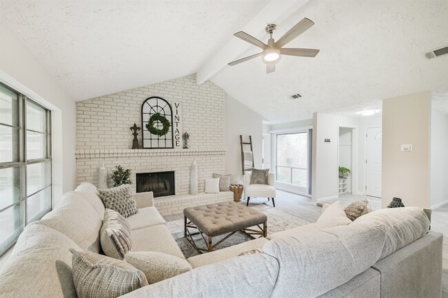 Building Photo - 12415 Pantano Drive