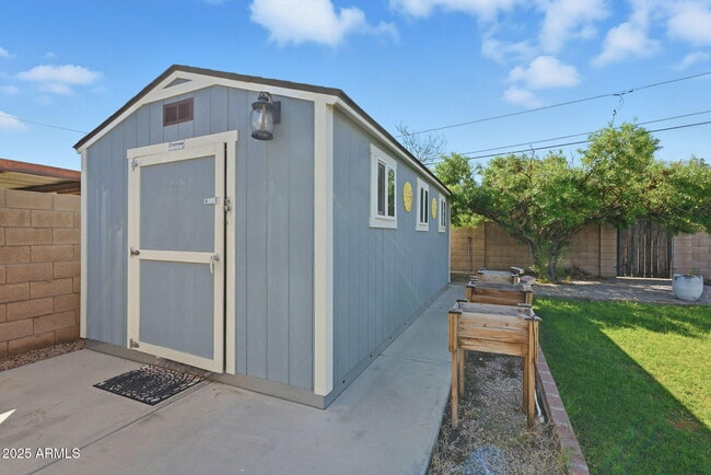 Building Photo - 3640 N 21st Ave