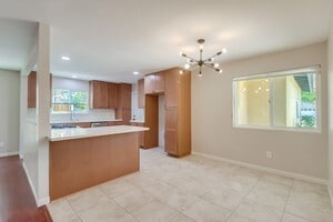 Building Photo - 9813 Medina Dr