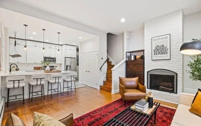 Building Photo - 1238 Waverly St