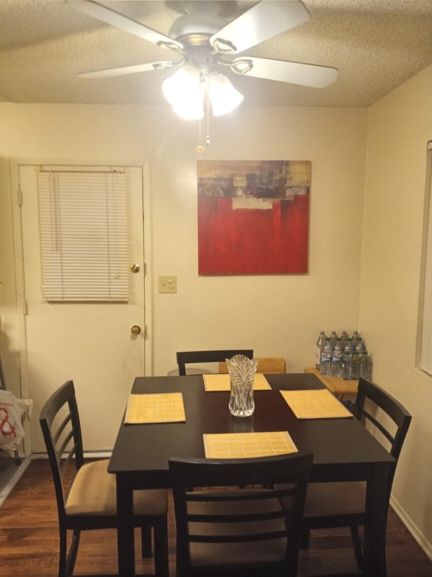 Dinning room - 4212 W 154th St