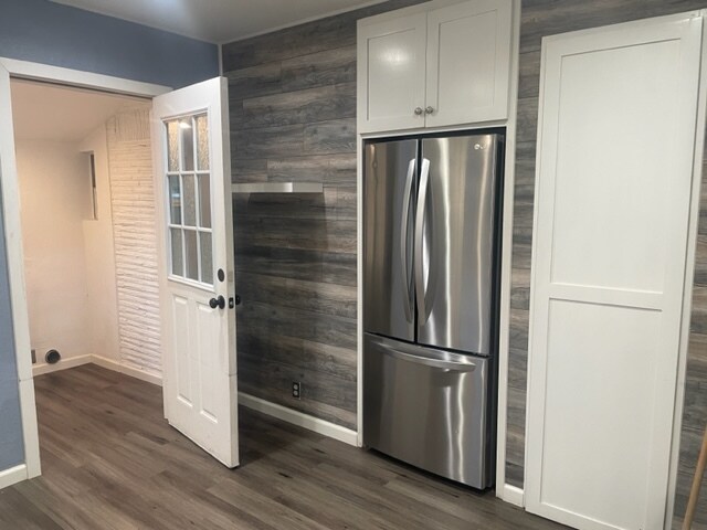 Building Photo - 10020 Losa Dr