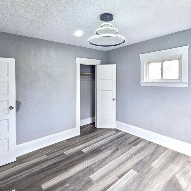 Building Photo - 3-Bedroom Home with Attic and Basement in ...