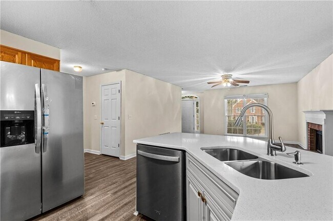 Building Photo - 2155 Southbrook Ridge NW