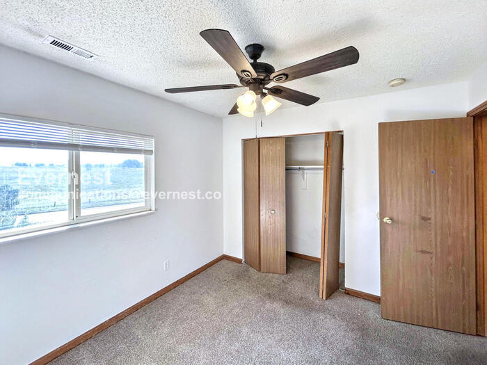 Building Photo - 663 Seawell Dr