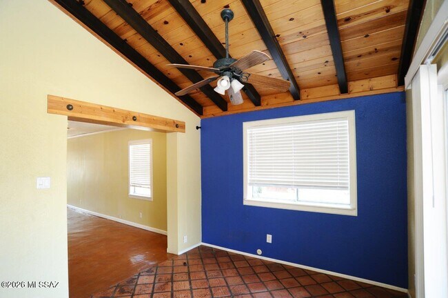 Building Photo - 3326 E Elida St