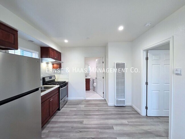 Building Photo - 1759 Cerritos Ave