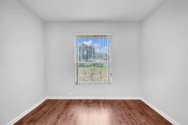 Building Photo - 4100 Temple St