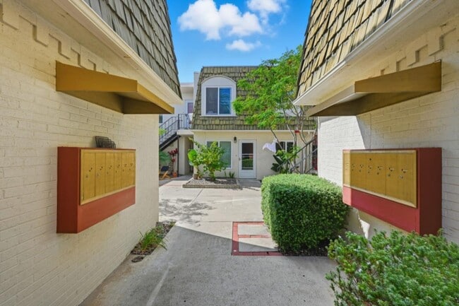 Building Photo - 4036 Shasta St