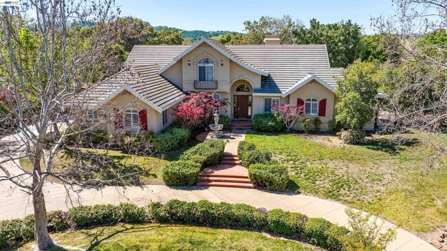 Building Photo - 2779 E Ruby Hill Dr