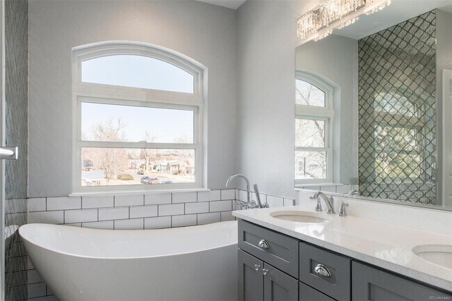 Building Photo - 3700 W 49th Ave