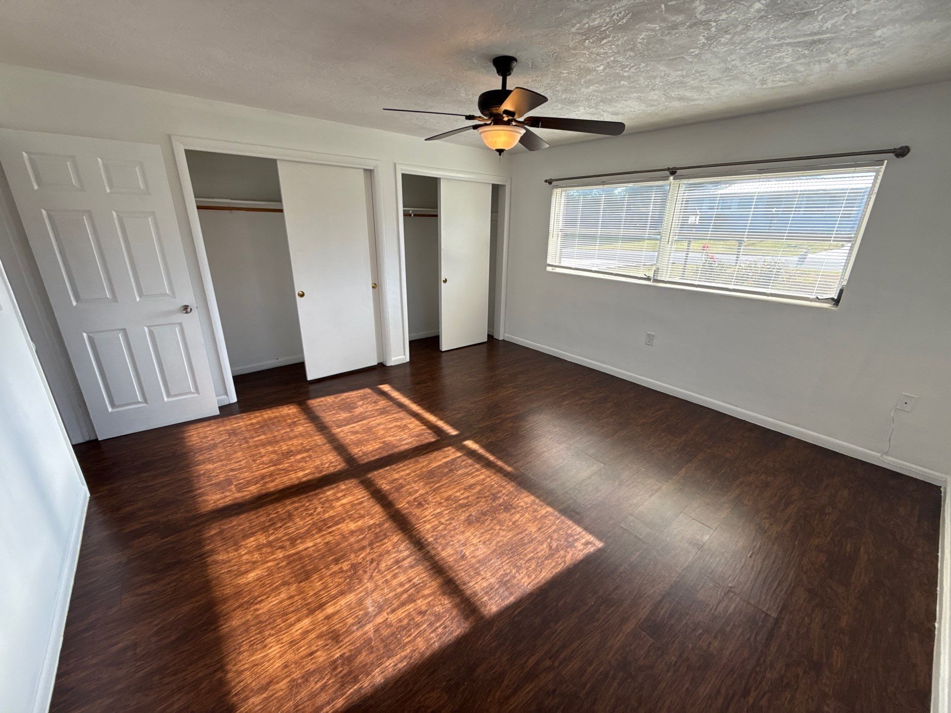 Building Photo - 90 S Davis St