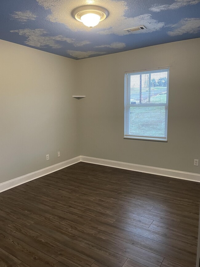 Building Photo - 6122 Lanier Rd