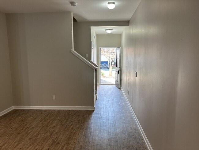 Building Photo - 48 Bellasera Wy