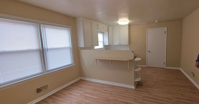 Building Photo - 1930 S Fremont Ave