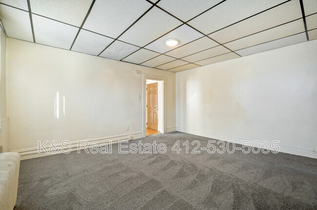 Building Photo - 445-445 Library St