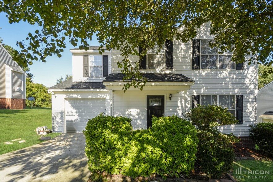Primary Photo - 1521 Clover Ridge Ct