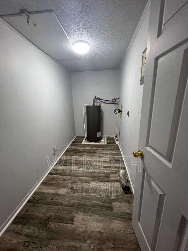 Building Photo - 2000 Indianapolis Rd