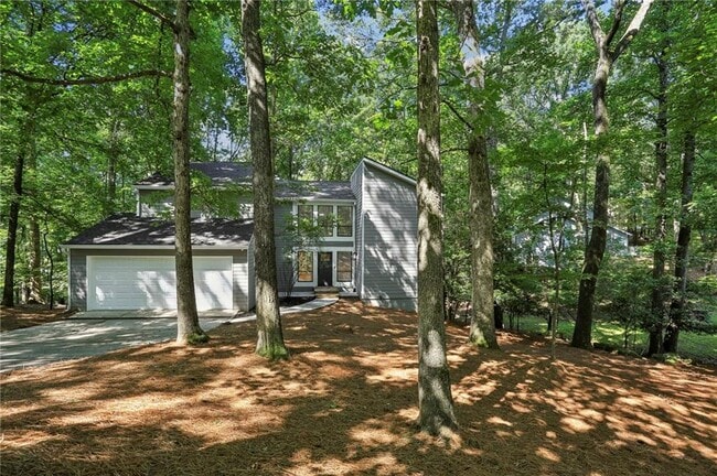 Building Photo - 545 Woodman Pl