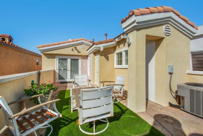 Building Photo - 603 10th St