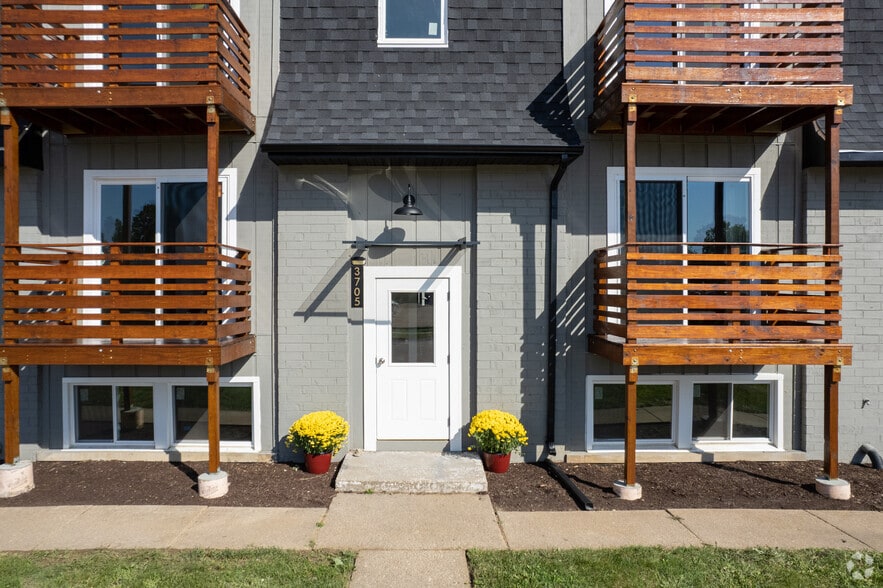 Primary Photo - The Hawthorne