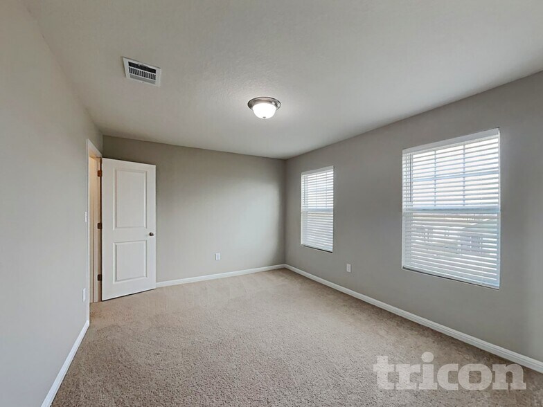 Building Photo - 144 Peony Ln.