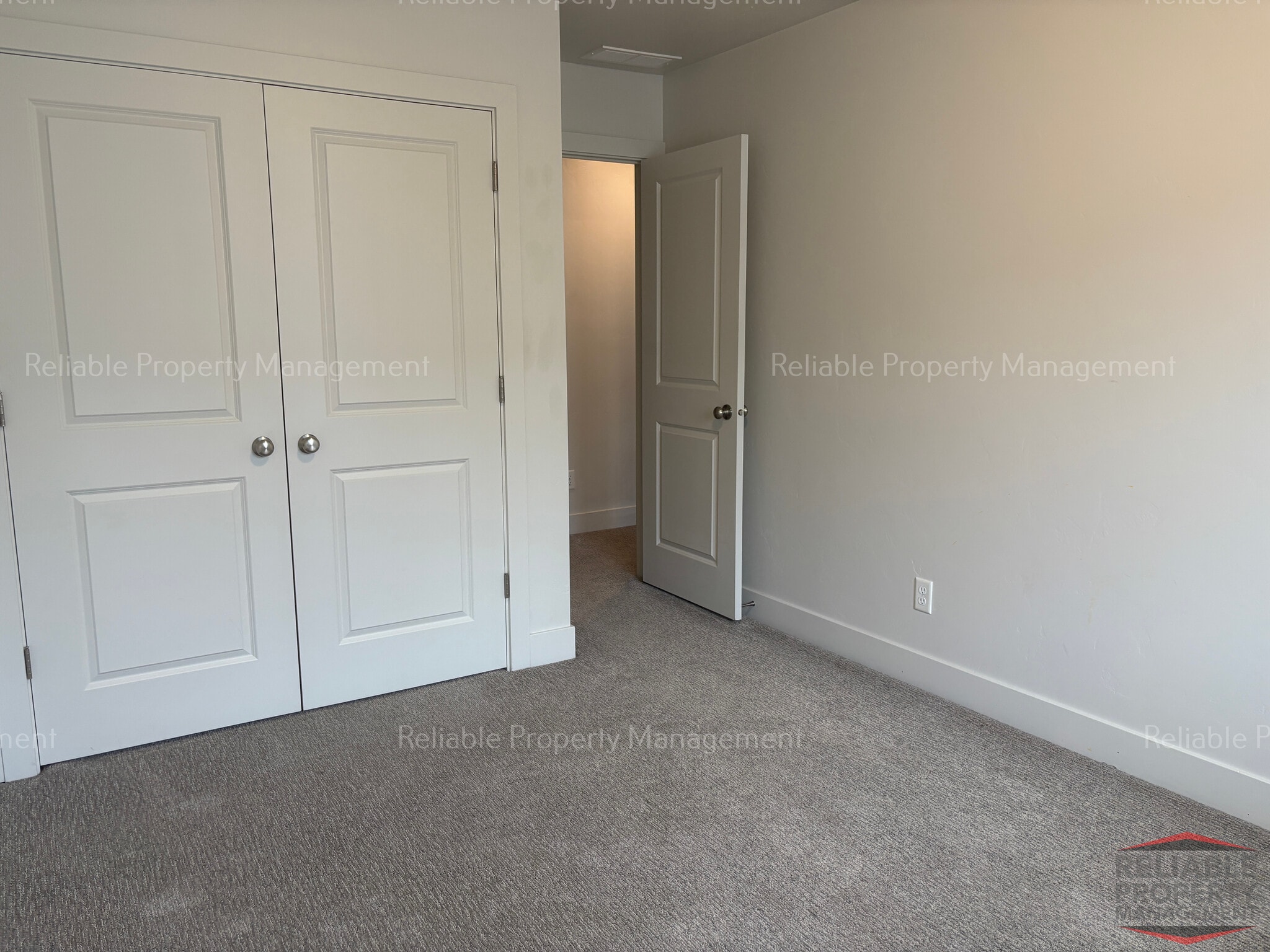 Building Photo - 140 S Emery Ln