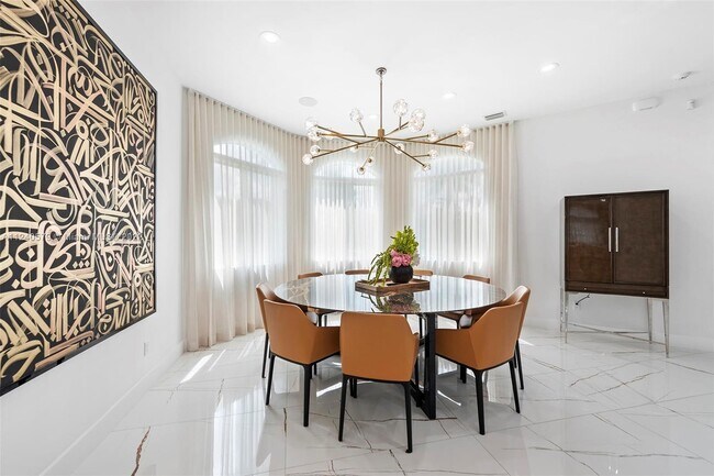 Building Photo - 5801 Melaleuca Rd