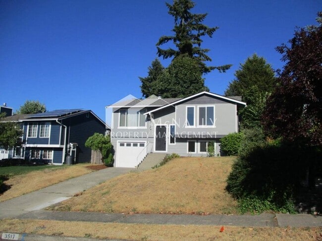 Building Photo - 4 Bedroom, 1.75 Bathroom Home in North Tacoma